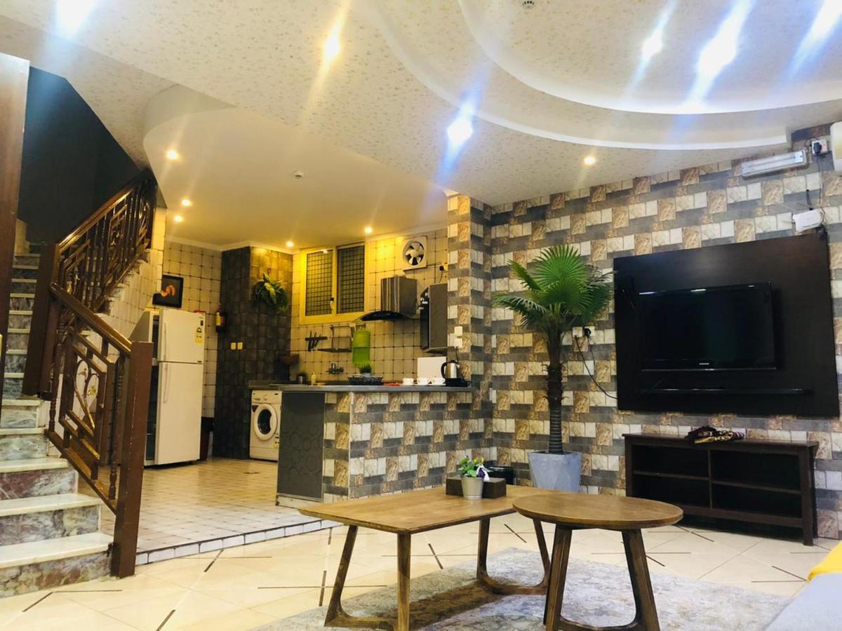 Al Dana Plaza Villas ฏออิฟ ภายนอก รูปภาพ