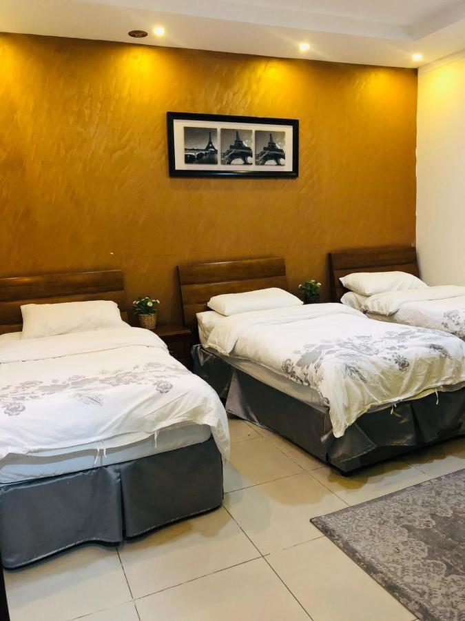 Al Dana Plaza Villas ฏออิฟ ภายนอก รูปภาพ