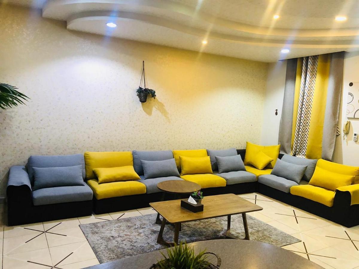 Al Dana Plaza Villas ฏออิฟ ภายนอก รูปภาพ