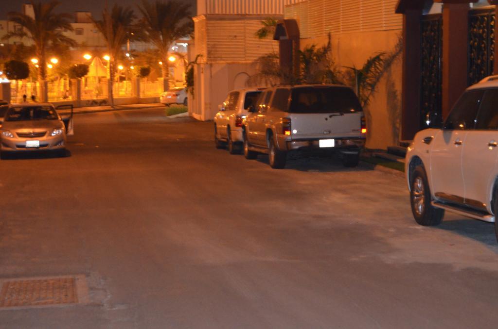 Al Dana Plaza Villas ฏออิฟ ภายนอก รูปภาพ