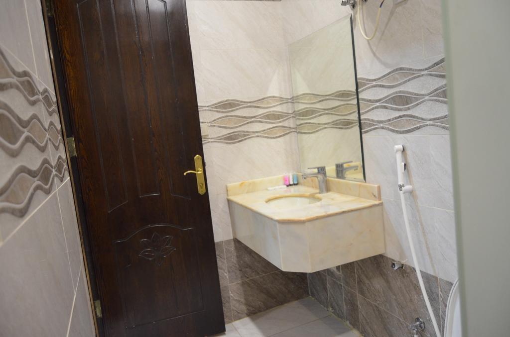 Al Dana Plaza Villas ฏออิฟ ภายนอก รูปภาพ