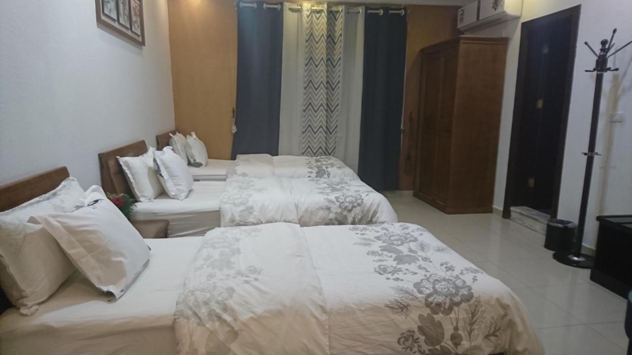 Al Dana Plaza Villas ฏออิฟ ภายนอก รูปภาพ