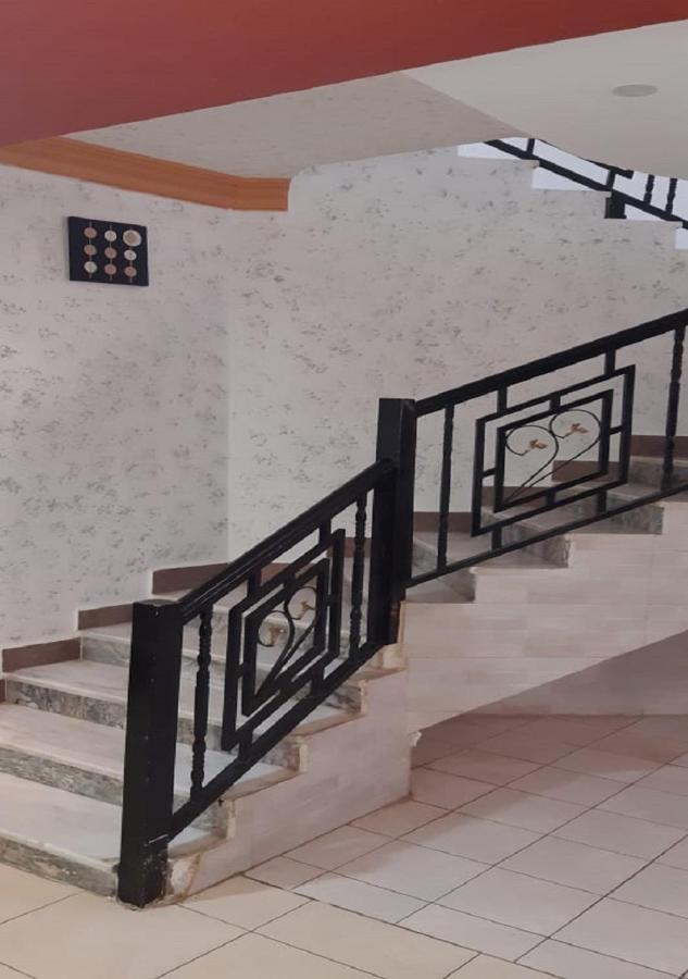 Al Dana Plaza Villas ฏออิฟ ภายนอก รูปภาพ